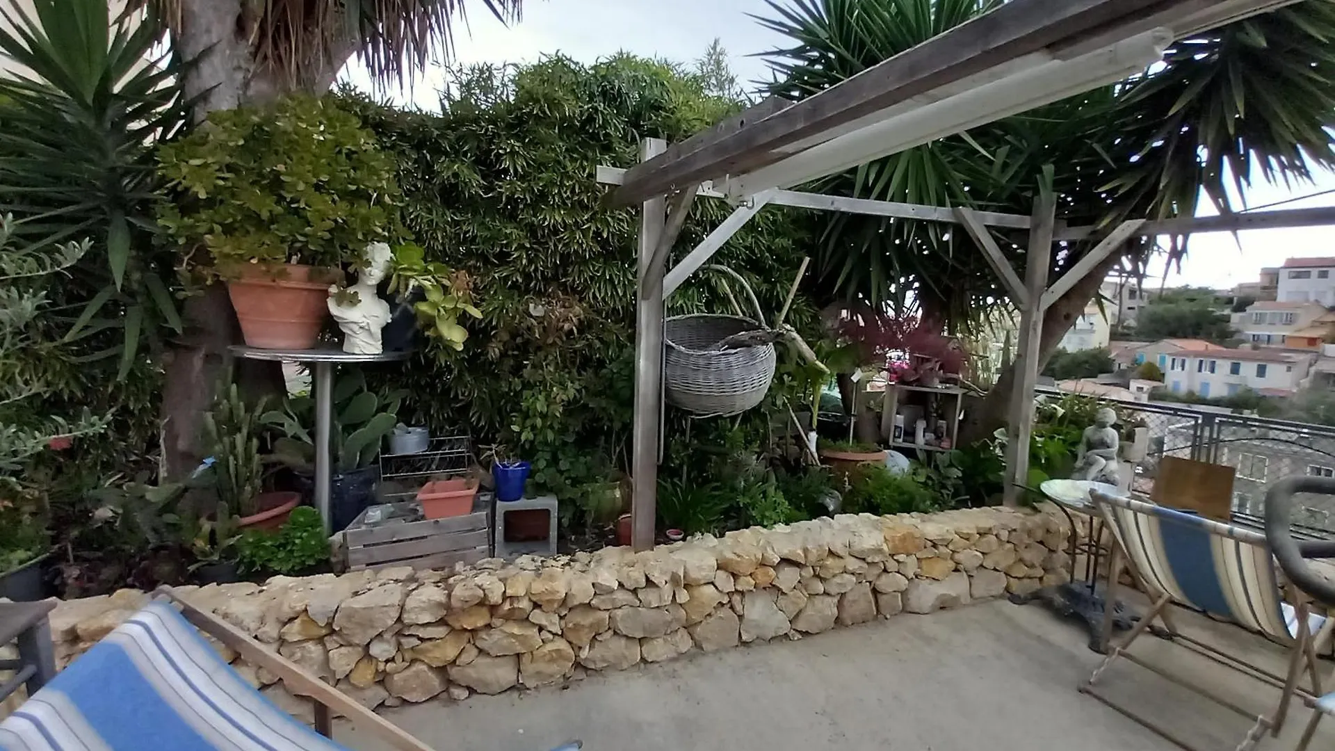 Appartement Vue Notre Dame + Exterieur Verdoyant Marseille France